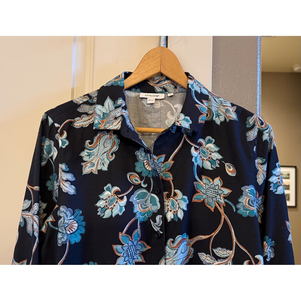 Chico's Black/Blue Floral Collared Button Down Blouse LS Size 1.5 (US 10) Office - Picture 2 of 8